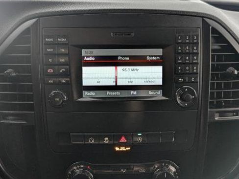 Used 2019 Mercedes-Benz Metris image 21