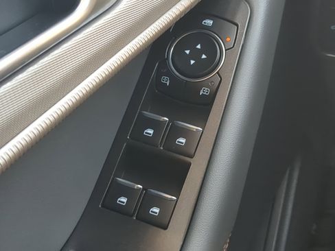 Certified 2025 Ford Explorer Active w/ Active Comfort Package RWD image 22