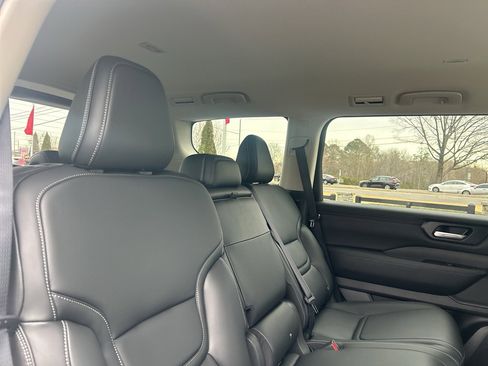 New 2026 Nissan Armada SV image 13