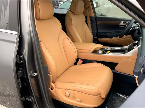 Used 2022 Genesis GV80 2.5T w/ Prestige Package 04 image 8