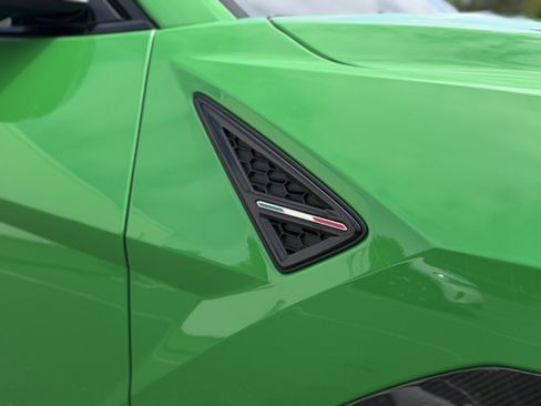 Used 2024 Lamborghini Urus Performante AWD/4WD image 13