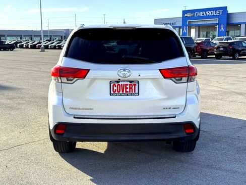 Used 2019 Toyota Highlander XLE image 7