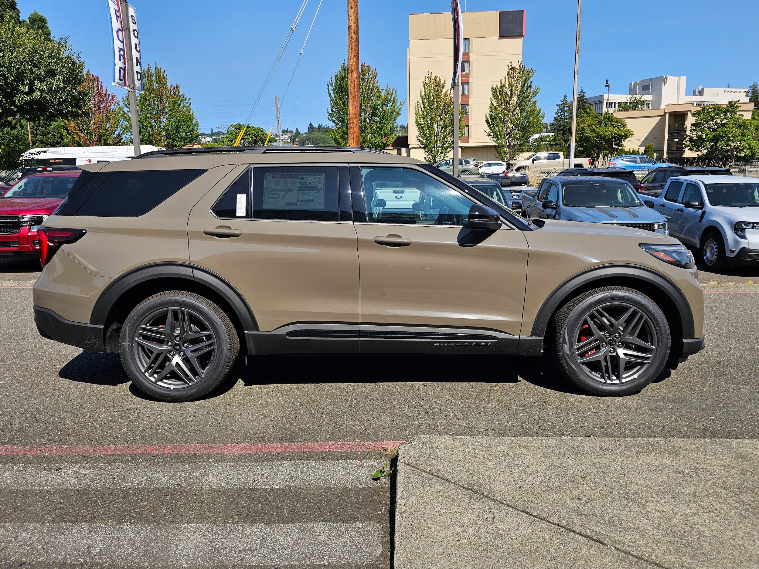 New 2026 Ford Explorer ST w/ Sun And Sound Package AWD/4WD image 4