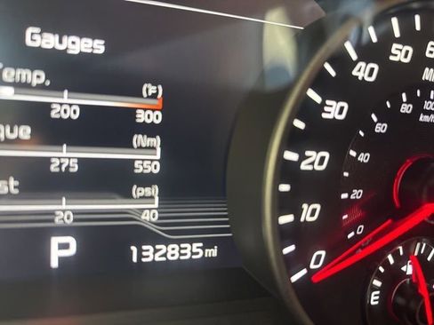 Used 2018 Kia Stinger GT1 image 17