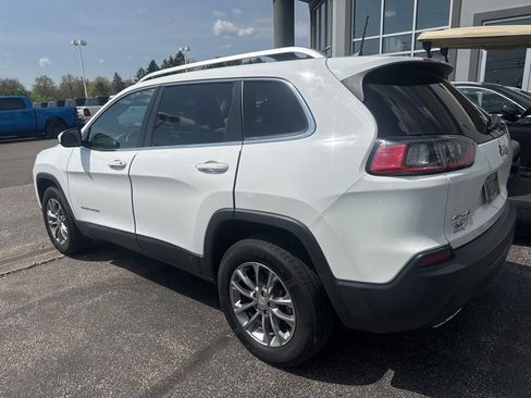 Used 2019 Jeep Cherokee Latitude Plus w/ Comfort/Convenience Group AWD/4WD image 10