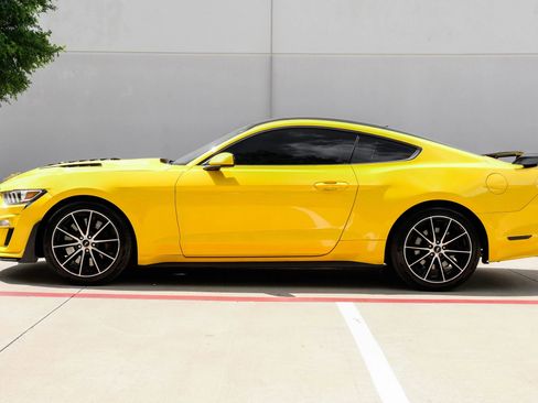 Used 2017 Ford Mustang GT w/ GT Performance Package RWD image 13