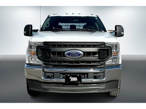 Used 2022 Ford F350 XL w/ Power Equipment Group image 2