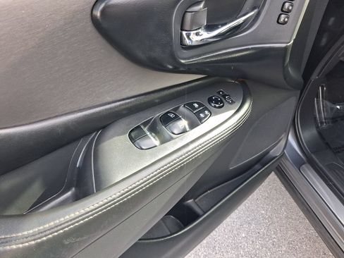 Used 2019 Nissan Murano SL FWD image 16