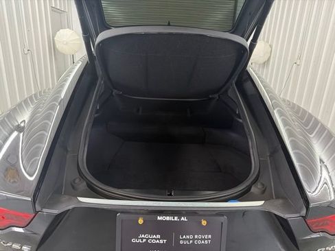 Used 2022 Jaguar F-TYPE Coupe RWD image 19
