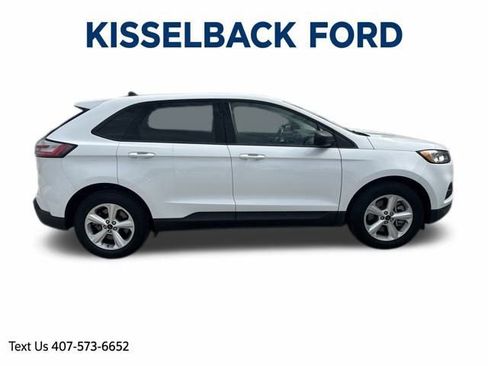 Certified 2023 Ford Edge SE image 2