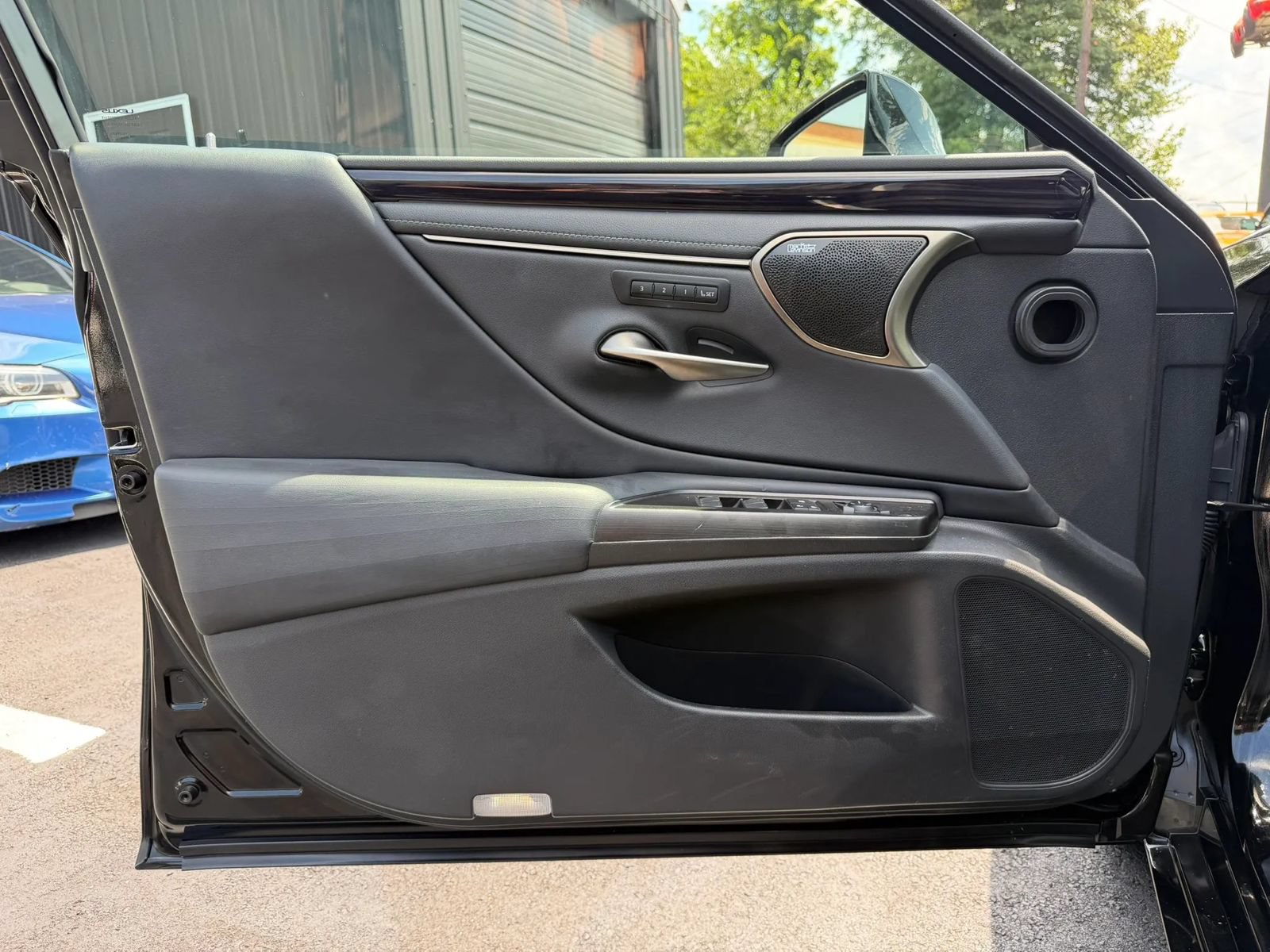 Used 2019 Lexus ES 350 w/ Premium Package FWD image 28