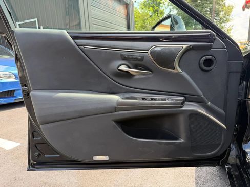 Used 2019 Lexus ES 350 w/ Premium Package FWD image 28