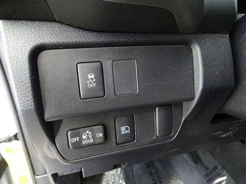 Used 2023 Toyota Tacoma SR5 RWD image 16