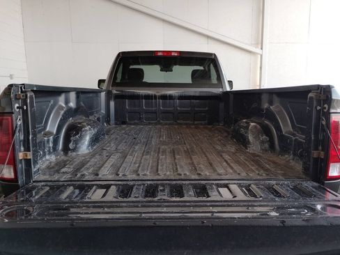 Used 2018 RAM 1500 Express AWD/4WD image 16