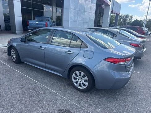 Used 2022 Toyota Corolla LE FWD image 5