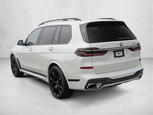 Used 2026 BMW X7 xDrive40i w/ M Sport Package AWD/4WD image 9