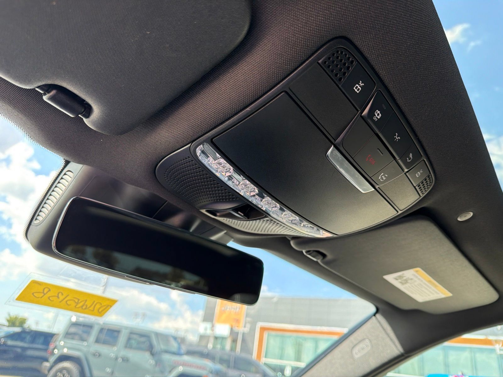 Used 2022 Mercedes-Benz GLC 300 image 27