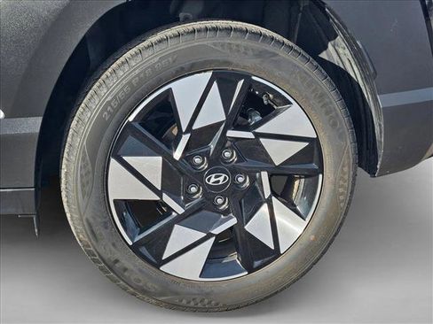 Used 2025 Hyundai Kona SEL image 21