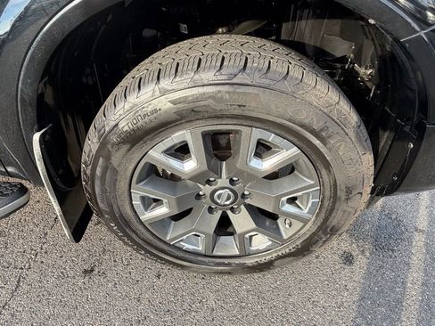 Used 2021 Nissan Titan Platinum Reserve w/ Moonroof Package image 16