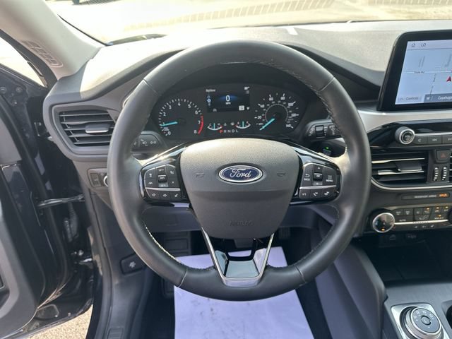 Used 2022 Ford Escape SE w/ SE Sport Appearance Package AWD/4WD image 13