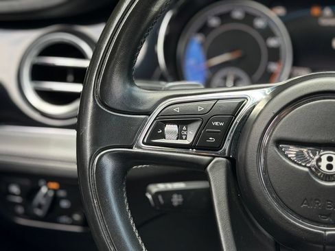 Used 2019 Bentley Bentayga AWD/4WD image 45