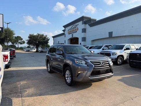 Used 2017 Lexus GX 460 Premium AWD/4WD image 2