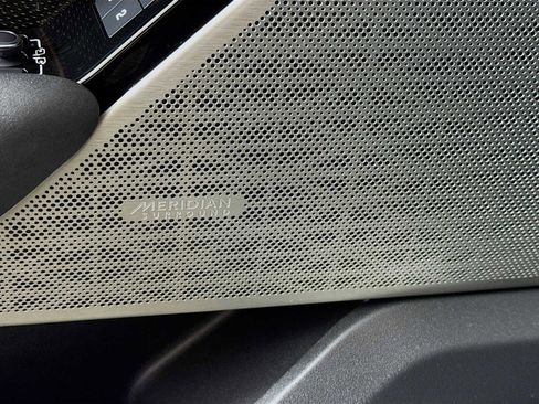 Used 2023 Land Rover Range Rover Velar HST image 20