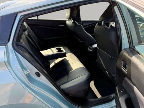 Used 2019 Toyota Prius XLE image 10