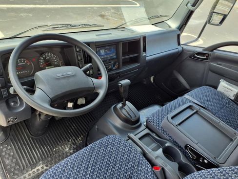 New 2025 Chevrolet Low Cab Forward image 7