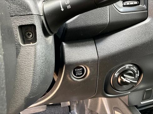 Used 2023 Nissan Frontier S w/ Technology Package AWD/4WD image 34