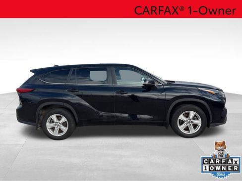 Used 2023 Toyota Highlander L image 3
