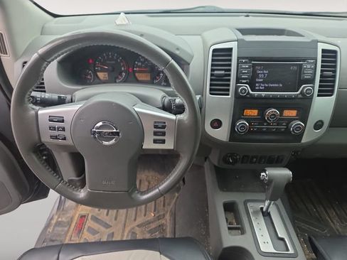 Used 2018 Nissan Frontier SV w/ Value Truck Package AWD/4WD image 10