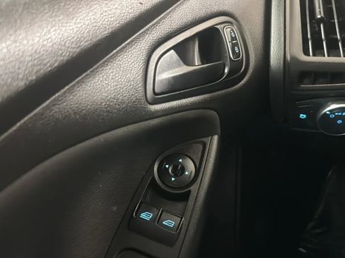 Used 2016 Ford Focus S FWD image 16