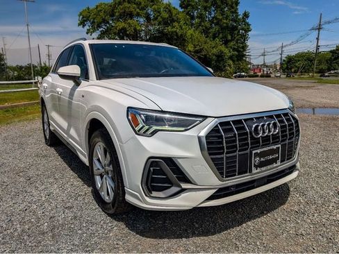Used 2024 Audi Q3 2.0T Premium AWD/4WD image 3