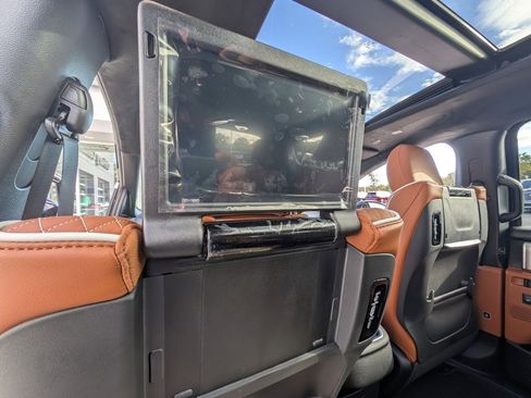 New 2026 Chrysler Pacifica Pinnacle w/ Trailer Tow Group image 16