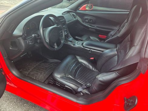 Used 1998 Chevrolet Corvette Coupe w/ Roof Pkg image 3