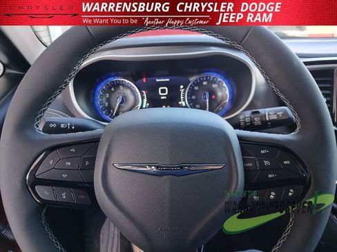 New 2026 Chrysler Pacifica Select image 21