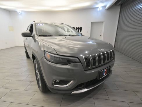 Used 2019 Jeep Cherokee Limited AWD/4WD image 7