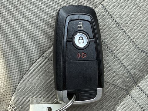 Used 2019 Ford EcoSport SE w/ SE Convenience Package image 32