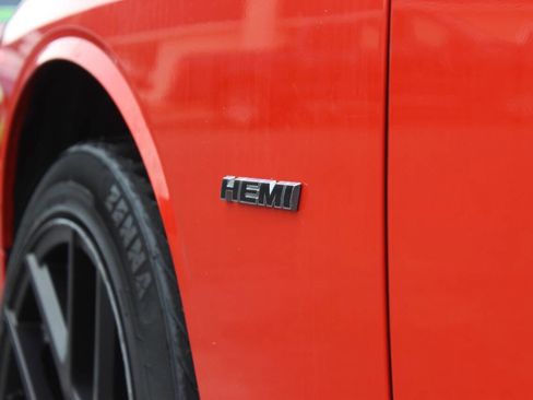Used 2018 Dodge Challenger R/T w/ Driver Convenience Group RWD image 21