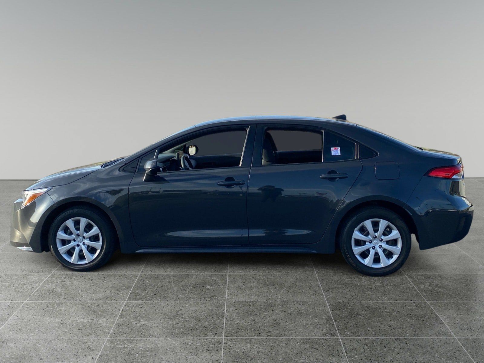 Used 2024 Toyota Corolla LE FWD image 2