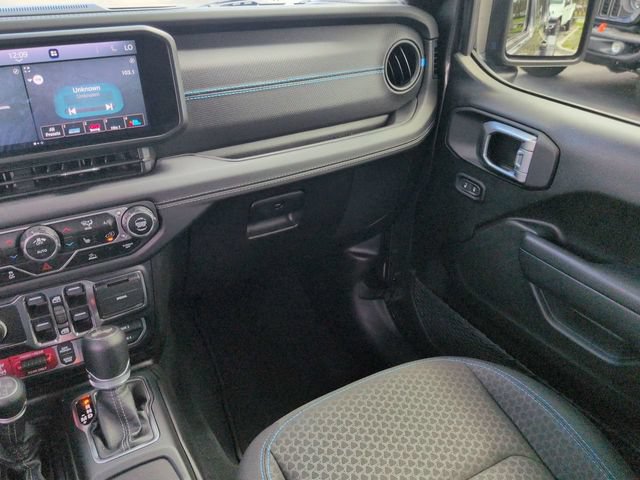 Used 2024 Jeep Wrangler Unlimited Rubicon 4xe w/ Convenience Group AWD/4WD image 17