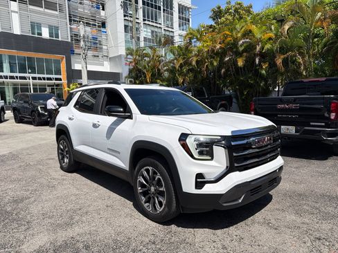 Used 2025 GMC Terrain Elevation w/ Elevation Premium Package AWD/4WD image 3