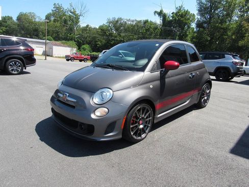Used 2013 FIAT 500 Abarth w/ Beats Audio Pkg FWD image 8