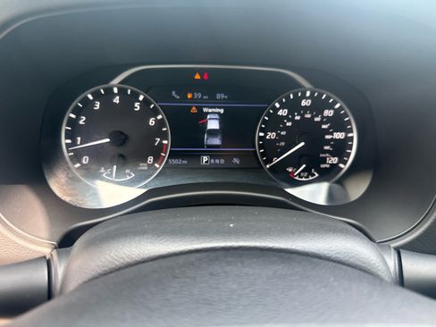 Used 2025 Nissan Frontier SV RWD image 9