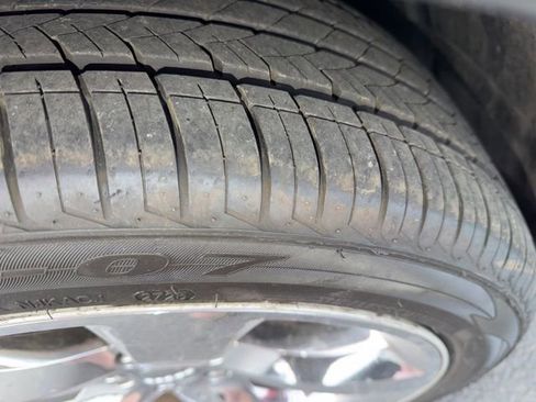 Used 2014 Dodge Challenger SXT w/ Super Sport Group (SS/T) image 22