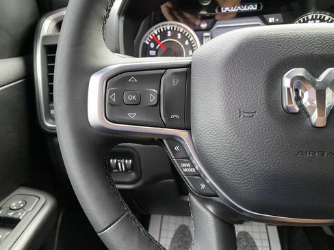 Used 2025 RAM 1500 Big Horn AWD/4WD image 19