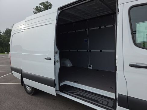 New 2026 Mercedes-Benz Sprinter 2500 image 30