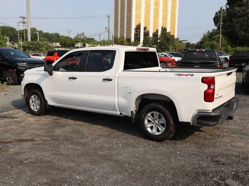 Used 2024 Chevrolet Silverado 1500 W/T w/ WT Value Package AWD/4WD image 8