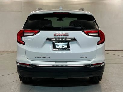 Used 2024 GMC Terrain SLT